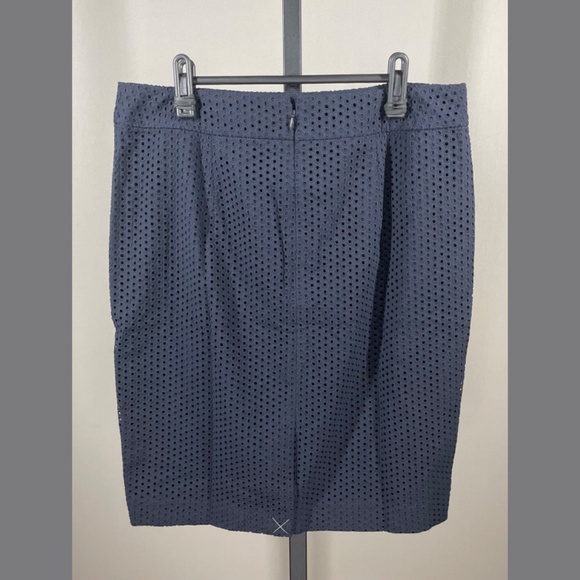 NEW Ann Taylor Skirt Womens 10 blue pencil straight eyelet - Picture 6 of 8